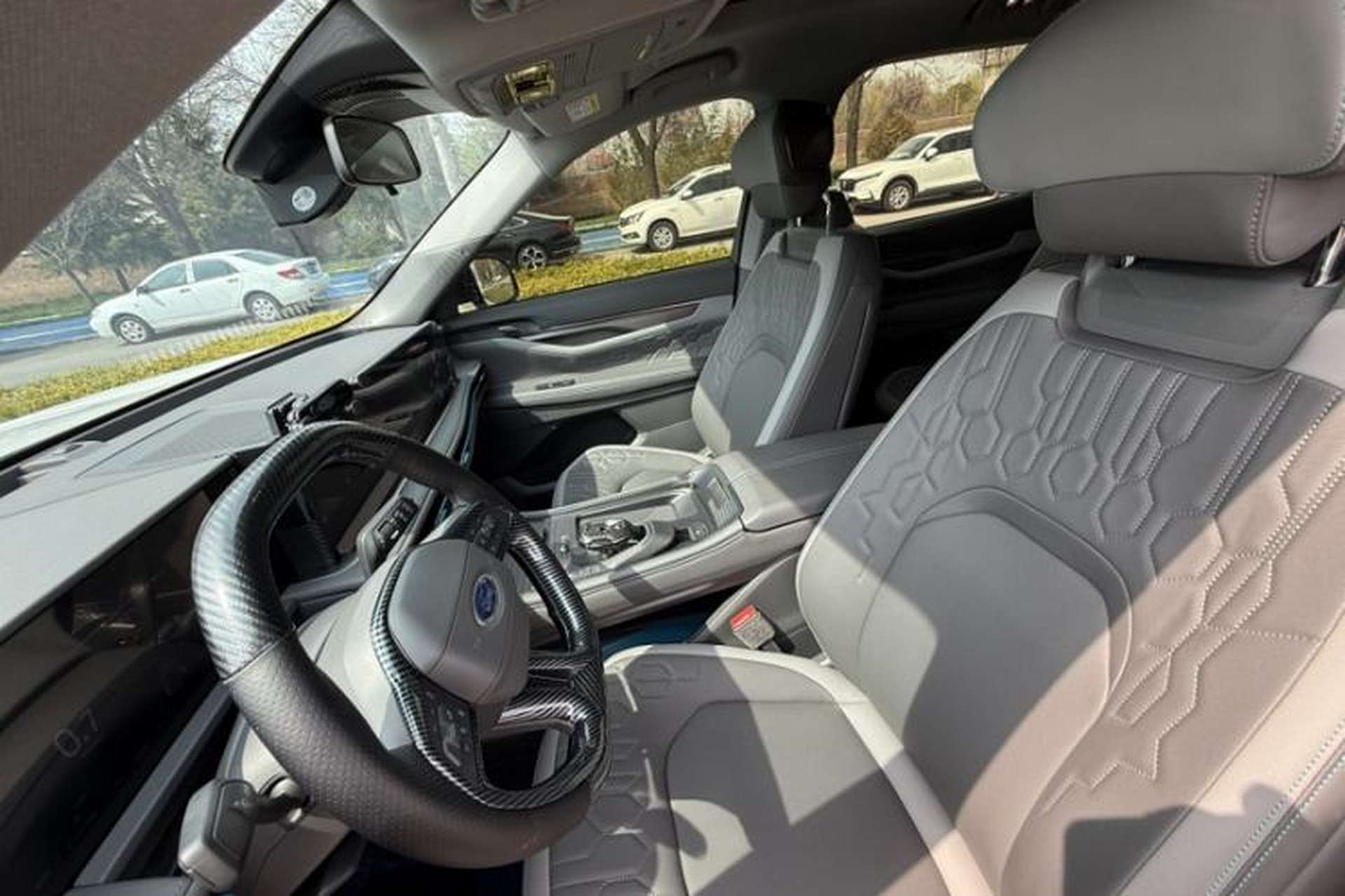 Used Ford Edge 2023 Ford Explorer L 2.0T EcoBoost Two-Wheel Drive 7-Seater Luxury Model Interior 5