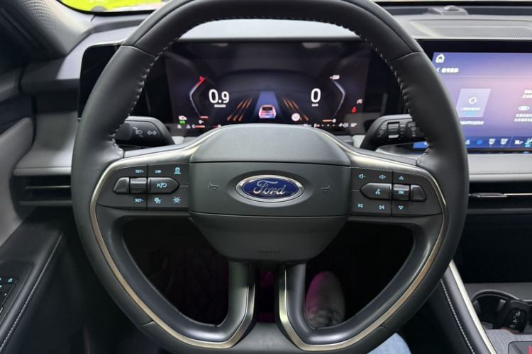 Used Ford Edge 2023 Ford Explorer L 2.0T EcoBoost Two-Wheel Drive 5-Seater Fashion Edition Interior 8