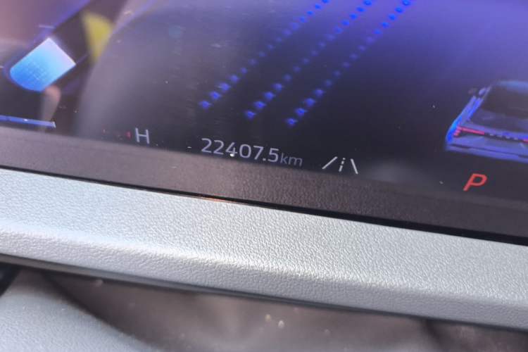 Used Ford Edge 2023 Ford Explorer L 2.0T EcoBoost Four-Wheel Drive 7-Seater Supreme Model Odometer Close Up