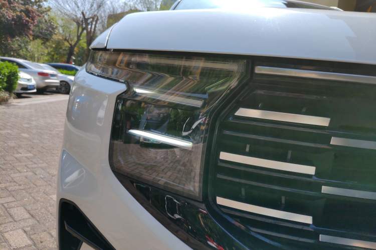 Used Ford Edge 2023 Ford Explorer L 2.0T EcoBoost Two-Wheel Drive 7-Seater Luxury Model Right Front Headlight