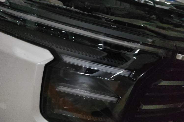 Used Ford Edge 2023 Ford Explorer L 2.0T EcoBoost Two-Wheel Drive 7-Seater Luxury Model Right Front Headlight