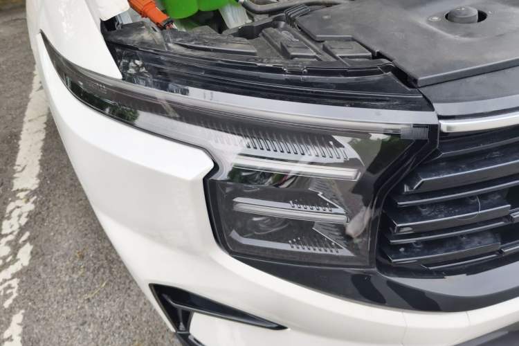 Used Ford Edge 2023 Ford Explorer L 2.0T EcoBoost E-Hybrid Two-Wheel Drive 7-Seater Luxury Model Right Front Headlight