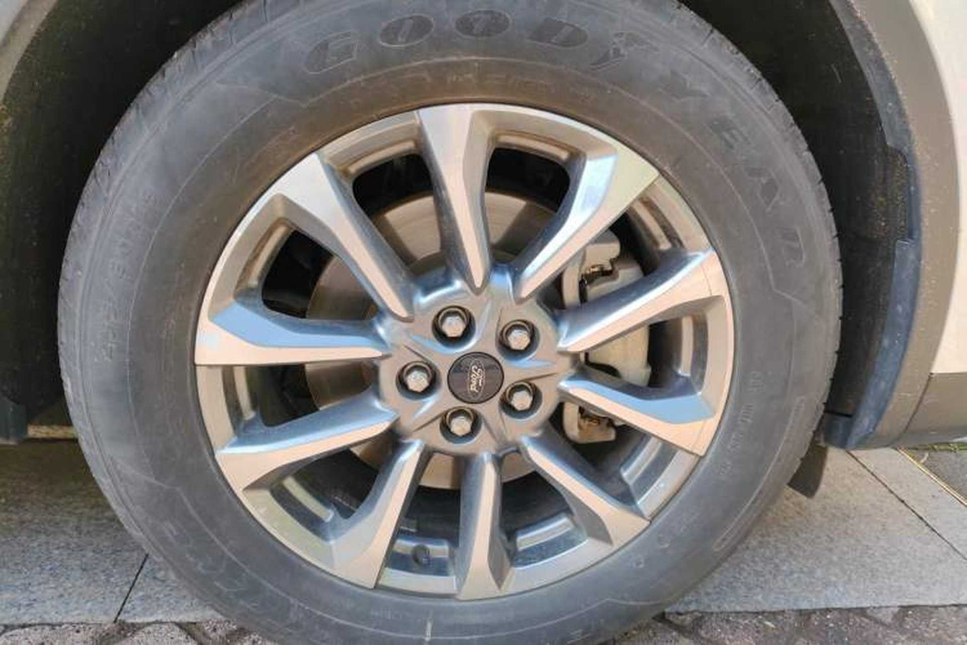 Used Ford Edge 2023 Ford Explorer L 2.0T EcoBoost Two-Wheel Drive 7-Seater Luxury Model Right Front Wheel Hub