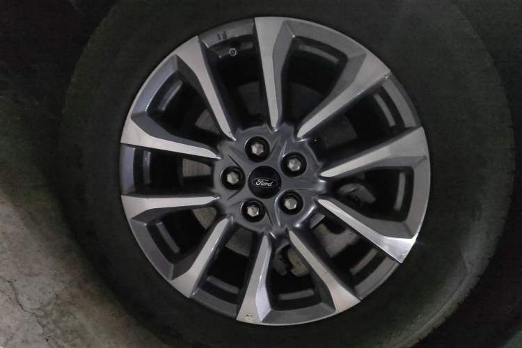 Used Ford Edge 2023 Ford Explorer L 2.0T EcoBoost Two-Wheel Drive 7-Seater Luxury Model Right Front Wheel Hub