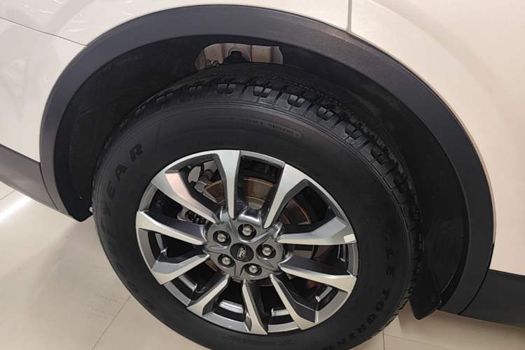 Used Ford Edge 2023 Ford Explorer L 2.0T EcoBoost Two-Wheel Drive 7-Seater Luxury Model Right Rear Wheel Hub