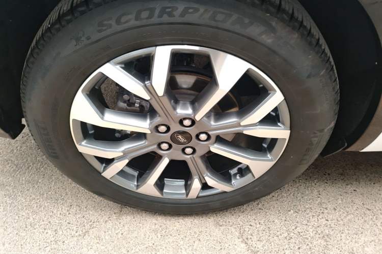 Used Ford Edge 2023 Ford Explorer L 2.0T EcoBoost Four-Wheel Drive 7-Seater Supreme Model Right Rear Wheel Hub