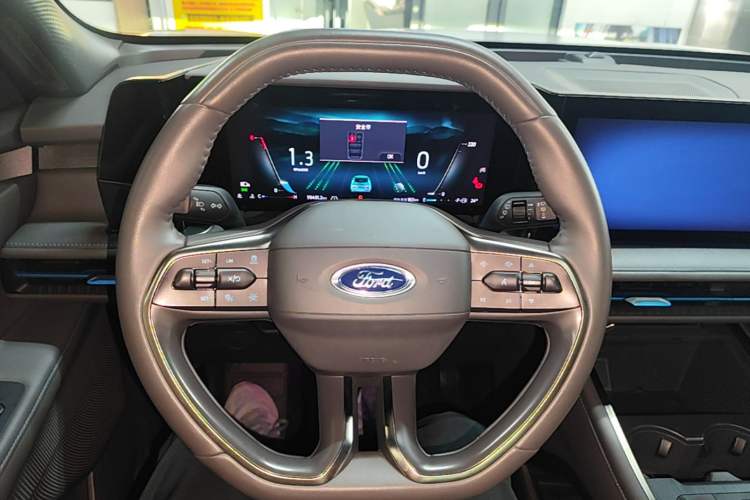 Used Ford Edge 2023 Ford Explorer L 2.0T EcoBoost Two-Wheel Drive 7-Seater Luxury Model Steering Wheel