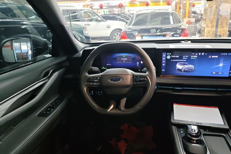 Used Ford Edge 2023 Ford Explorer L 2.0T EcoBoost E-Hybrid Two-Wheel Drive 7-Seater Luxury Model Steering Wheel