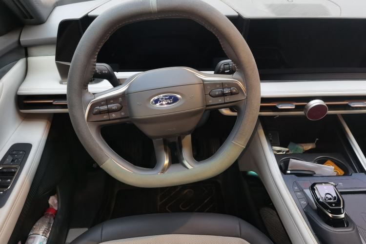 Used Ford Edge 2023 Ford Explorer L 2.0T EcoBoost Four-Wheel Drive 7-Seater Supreme Model Steering Wheel