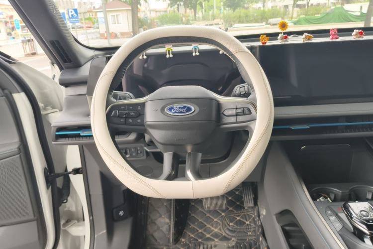 Used Ford Edge 2023 Ford Explorer L 2.0T EcoBoost E-Hybrid Two-Wheel Drive 7-Seater Luxury Model Steering Wheel