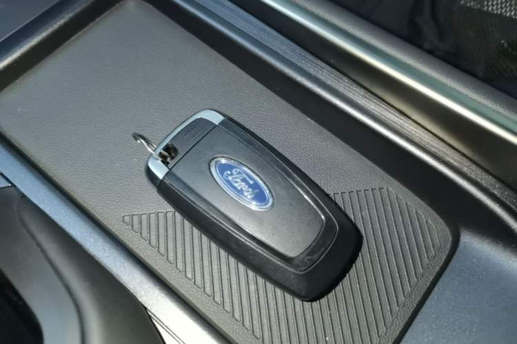 Used Ford Edge 2023 Ford Explorer L 2.0T EcoBoost Two-Wheel Drive 5-Seater Fashion Edition Vehicle Key