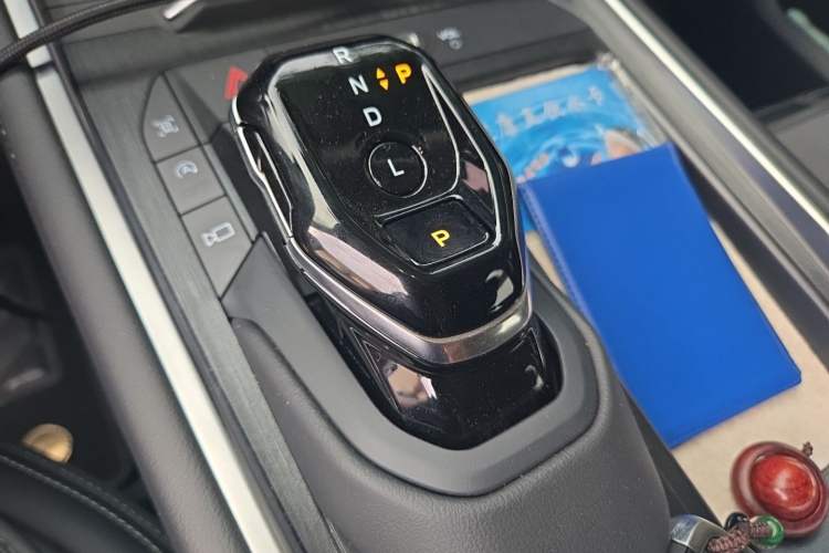 Used Ford Edge 2024 Ford Explorer L 2.0T EcoBoost Two-Wheel Drive 7-Seater Fashion Edition Gear Lever