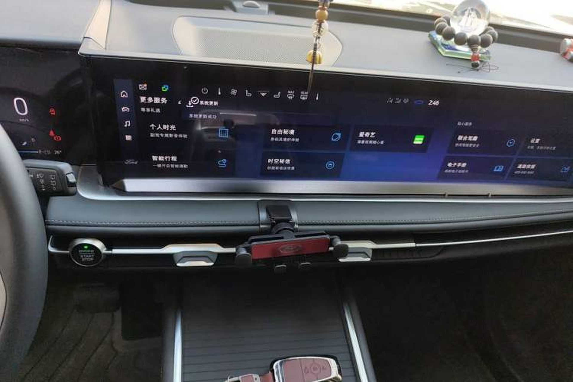 Used Ford Edge 2025 Ford Explorer L 2.0T EcoBoost E-Hybrid Two-Wheel Drive 7-Seater Luxury Model Audio And AC Panel