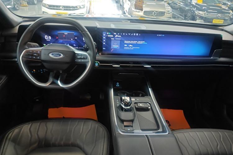 Used Ford Edge 2025 Escape L 2.0T EcoBoost Two-Wheel Drive 7-Seater Luxury Model Center Console