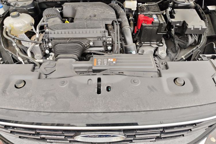 Used Ford Edge 2025 Escape L 2.0T EcoBoost Two-Wheel Drive 7-Seater Luxury Model Engine Bay
