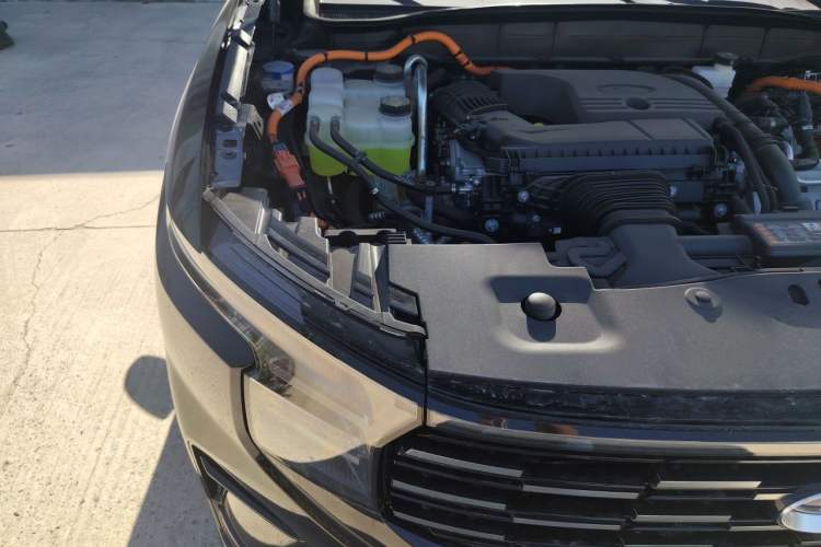 Used Ford Edge 2025 Ford Explorer L 2.0T EcoBoost E-Hybrid Four-Wheel-Drive 7-Seater Supreme Model Engine Bay Right