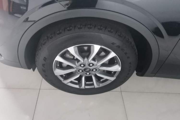 Used Ford Edge 2025 Ford Explorer L 2.0T EcoBoost Two-Wheel Drive 7-Seater Fashion Edition Exterior 4