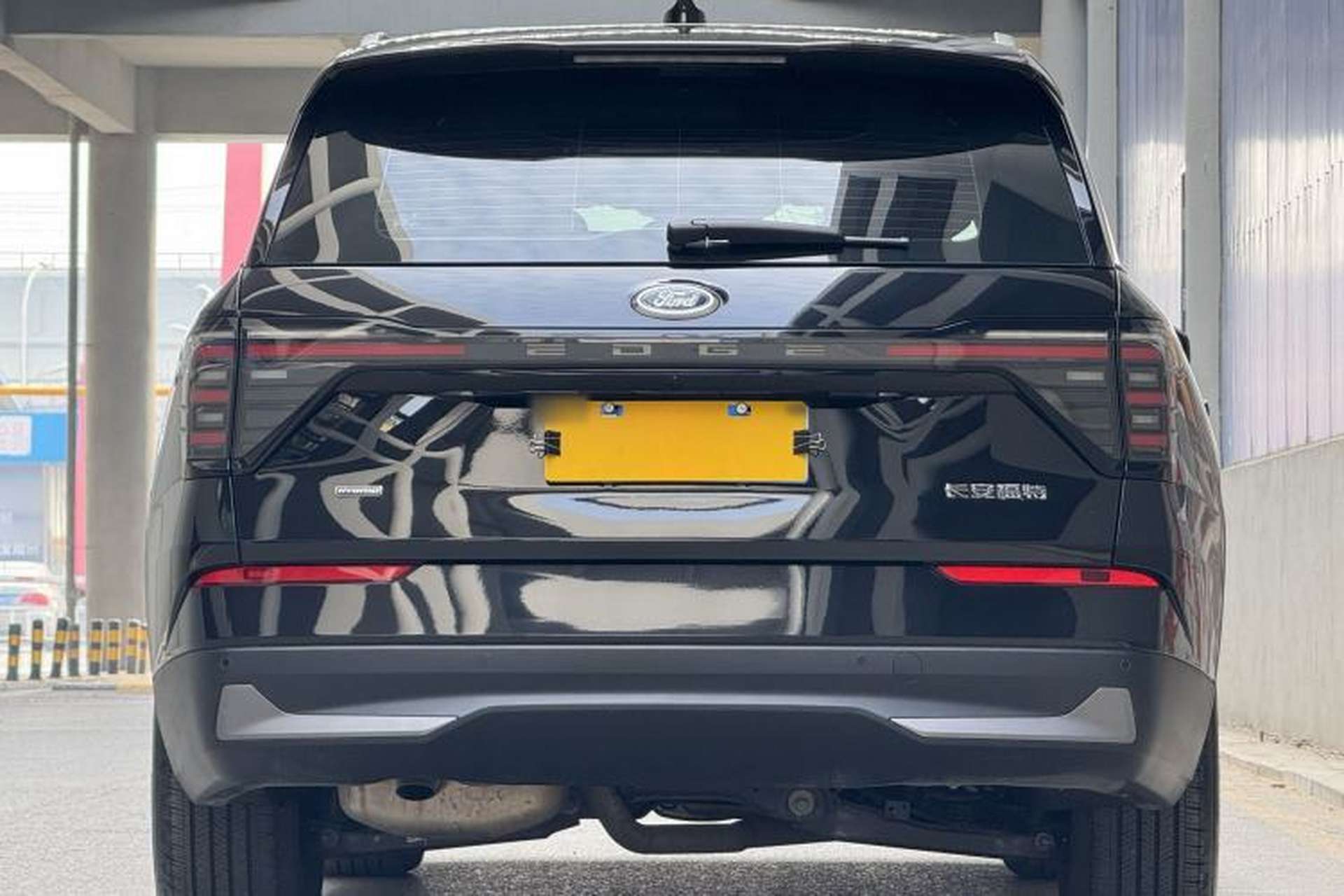 Used Ford Edge 2025 Ford Explorer L 2.0T EcoBoost E-Hybrid Two-Wheel Drive 7-Seater Luxury Model Exterior 4