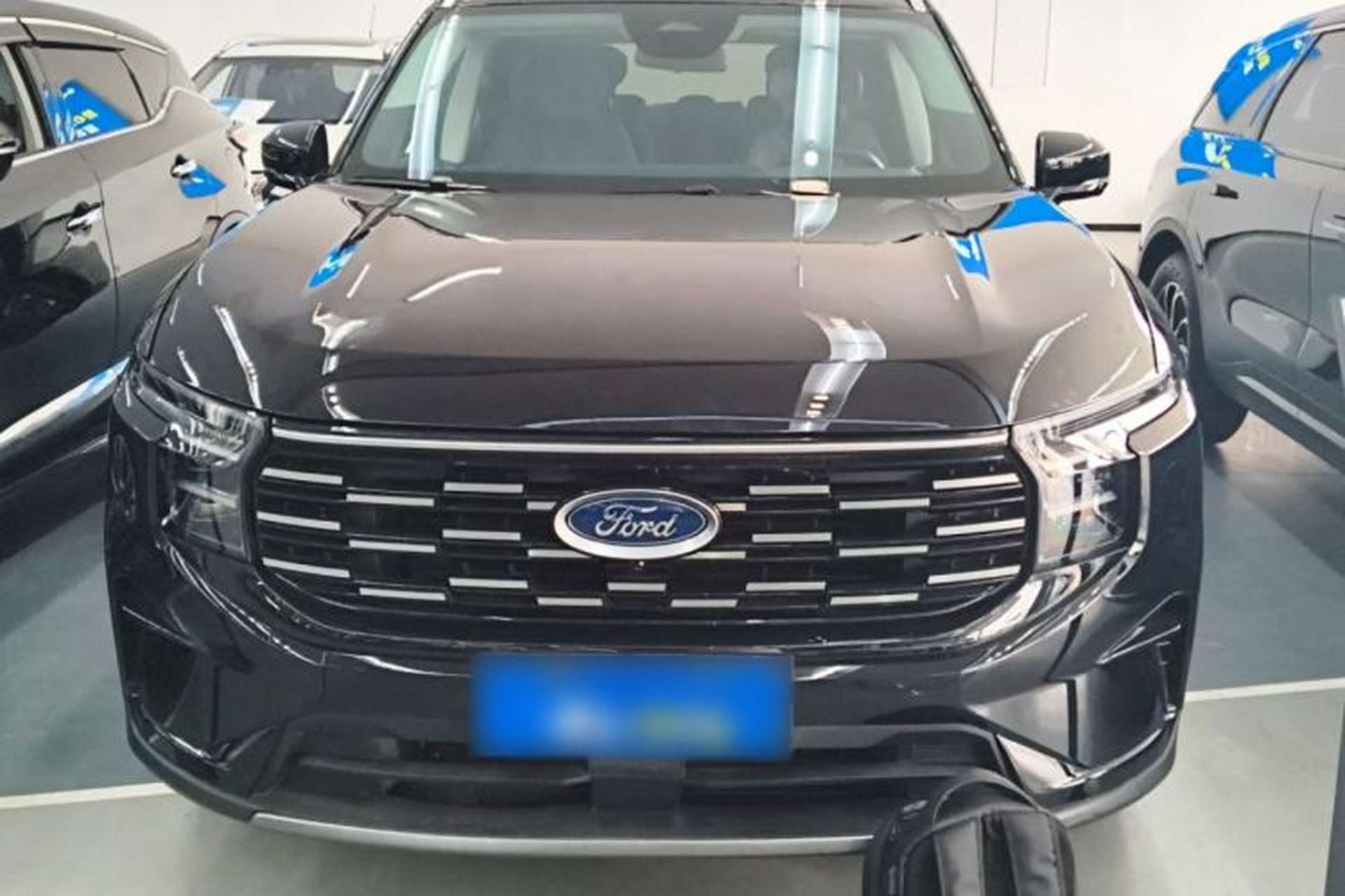 Used Ford Edge 2025 Ford Explorer L 2.0T EcoBoost E-Hybrid Two-Wheel Drive 7-Seater Luxury Model Front