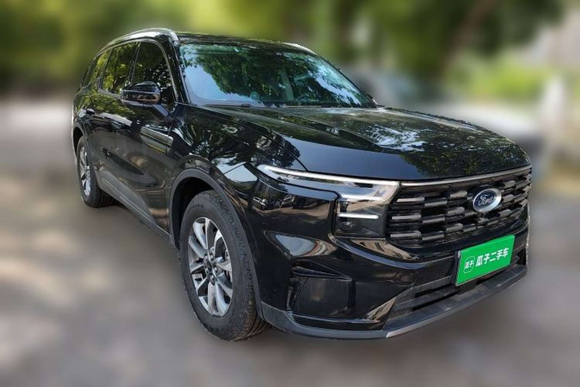 Used Ford Edge 2025 Ford Explorer L 2.0T EcoBoost E-Hybrid Two-Wheel Drive 7-Seater Luxury Model Front Right 45 Deg