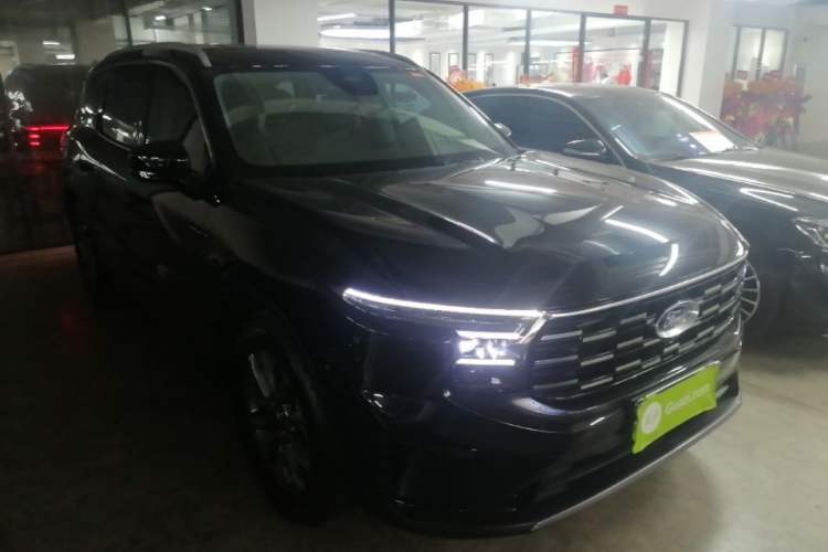 Used Ford Edge 2025 Ford Explorer L 2.0T EcoBoost E-Hybrid Two-Wheel Drive 7-Seater Luxury Model Front Right 45 Deg