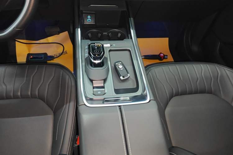 Used Ford Edge 2025 Escape L 2.0T EcoBoost Two-Wheel Drive 7-Seater Luxury Model Gear Lever