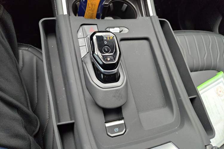 Used Ford Edge 2025 Escape L 2.0T EcoBoost Two-Wheel Drive 7-Seater Luxury Model Gear Lever