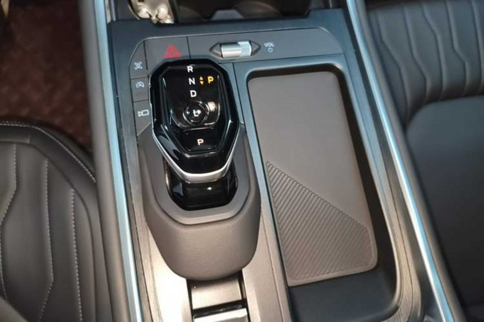 Used Ford Edge 2025 Escape L 2.0T EcoBoost Two-Wheel Drive 7-Seater Luxury Model Gear Lever