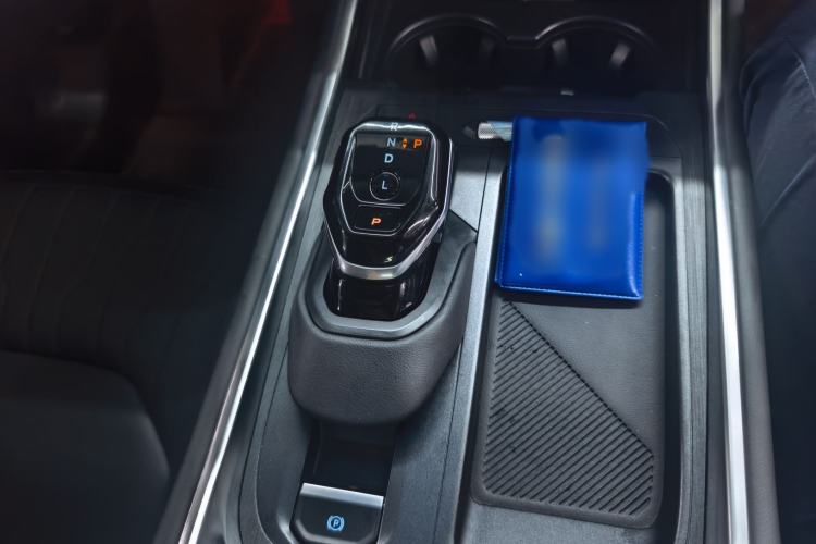 Used Ford Edge 2025 Ford Explorer L 2.0T EcoBoost E-Hybrid Two-Wheel Drive 7-Seater Luxury Model Gear Lever