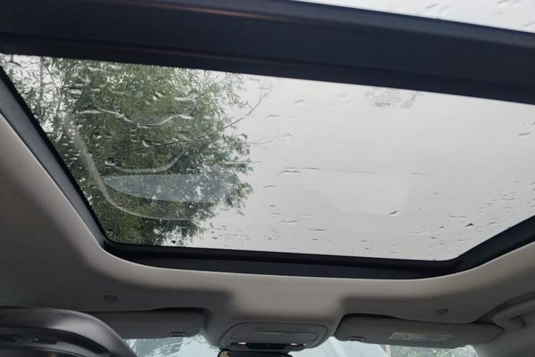 Used Ford Edge 2025 Escape L 2.0T EcoBoost Two-Wheel Drive 7-Seater Luxury Model Headliner