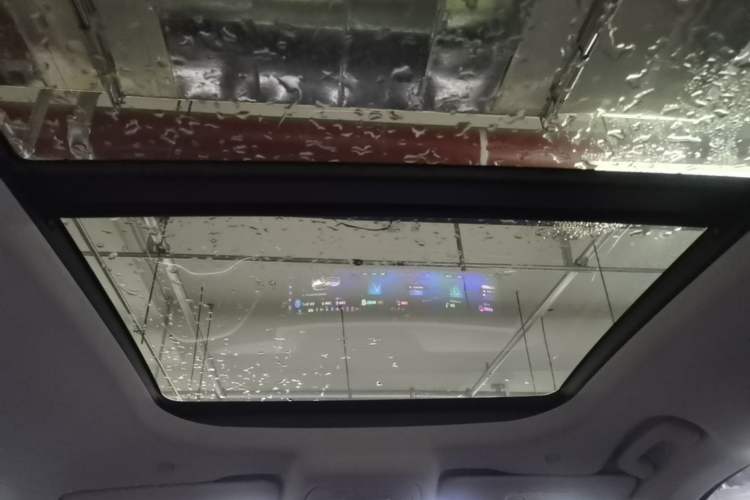 Used Ford Edge 2025 Ford Explorer L 2.0T EcoBoost E-Hybrid Four-Wheel-Drive 7-Seater Supreme Model Headliner