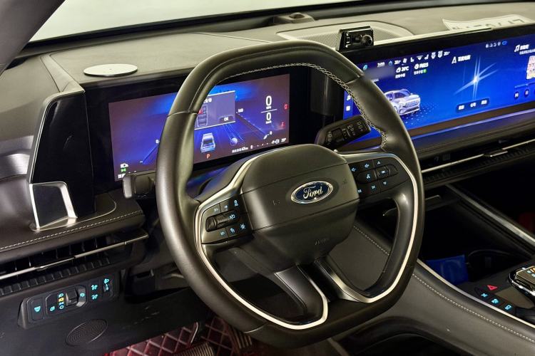 Used Ford Edge 2025 Ford Explorer L 2.0T EcoBoost E-Hybrid Two-Wheel Drive 7-Seater Luxury Model Interior 1