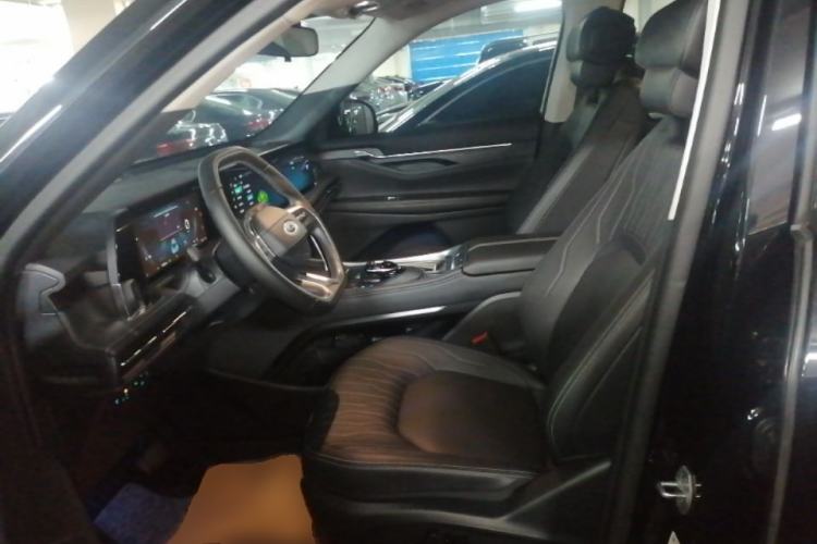 Used Ford Edge 2025 Ford Explorer L 2.0T EcoBoost E-Hybrid Two-Wheel Drive 7-Seater Luxury Model Left Front Seat