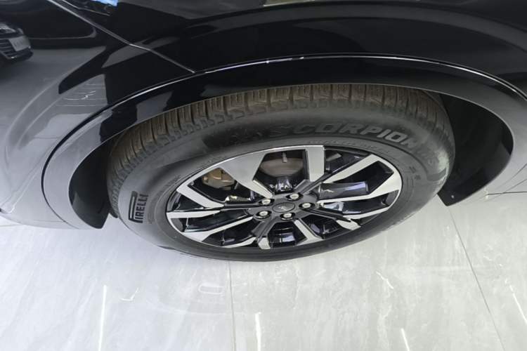 Used Ford Edge 2025 Ford Explorer L 2.0T EcoBoost Four-Wheel Drive 7-Seater Supreme Model Left Front Wheel Hub