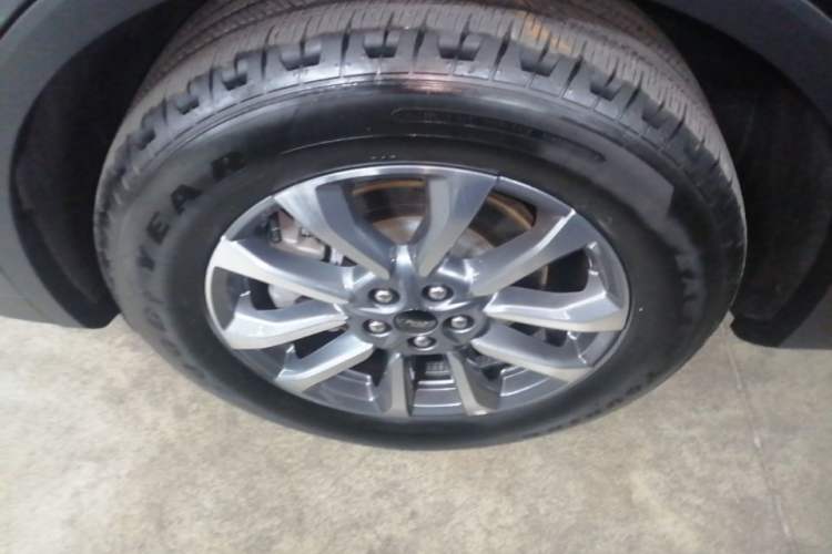 Used Ford Edge 2025 Ford Explorer L 2.0T EcoBoost E-Hybrid Two-Wheel Drive 7-Seater Luxury Model Left Front Wheel Hub