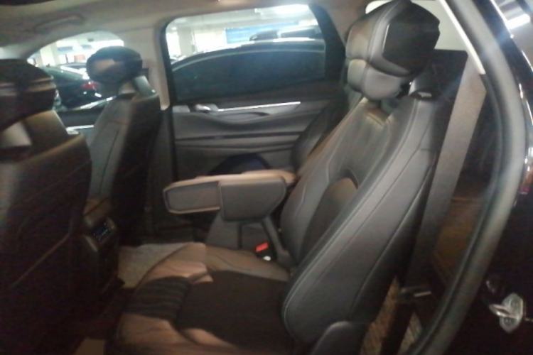 Used Ford Edge 2025 Ford Explorer L 2.0T EcoBoost E-Hybrid Two-Wheel Drive 7-Seater Luxury Model Left Rear Seat