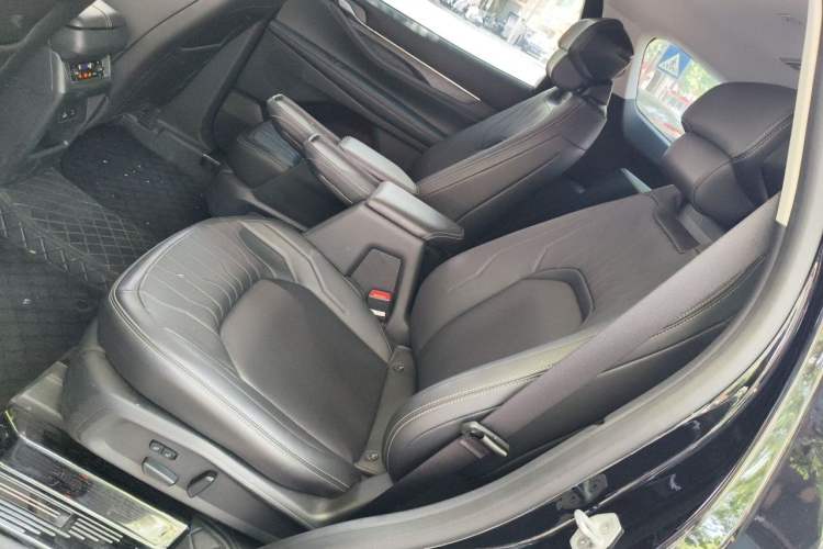 Used Ford Edge 2025 Escape L 2.0T EcoBoost Two-Wheel Drive 7-Seater Luxury Model Left Rear Seat