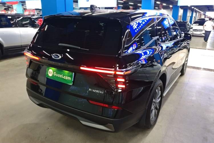 Used Ford Edge 2025 Escape L 2.0T EcoBoost Two-Wheel Drive 7-Seater Luxury Model Rear Right 45 Deg