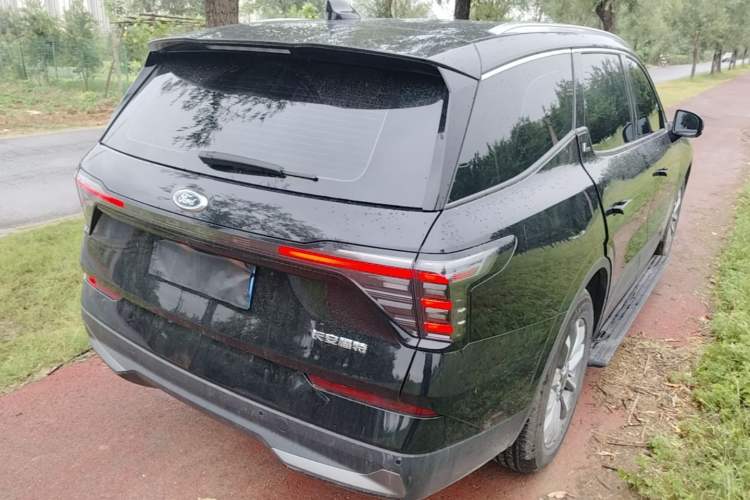 Used Ford Edge 2025 Escape L 2.0T EcoBoost Two-Wheel Drive 7-Seater Luxury Model Rear Right 45 Deg