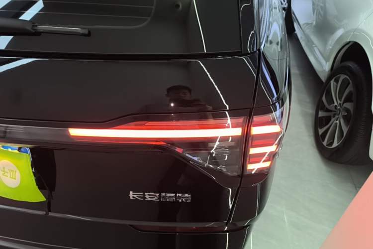 Used Ford Edge 2025 Ford Explorer L 2.0T EcoBoost Four-Wheel Drive 7-Seater Supreme Model Right Rear Taillight