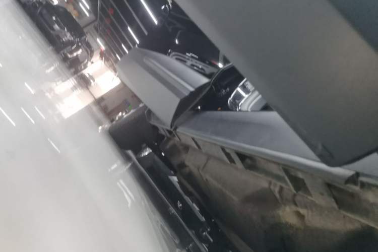 Used Ford Edge 2025 Ford Explorer L 2.0T EcoBoost Two-Wheel Drive 7-Seater Fashion Edition Right Side Sill