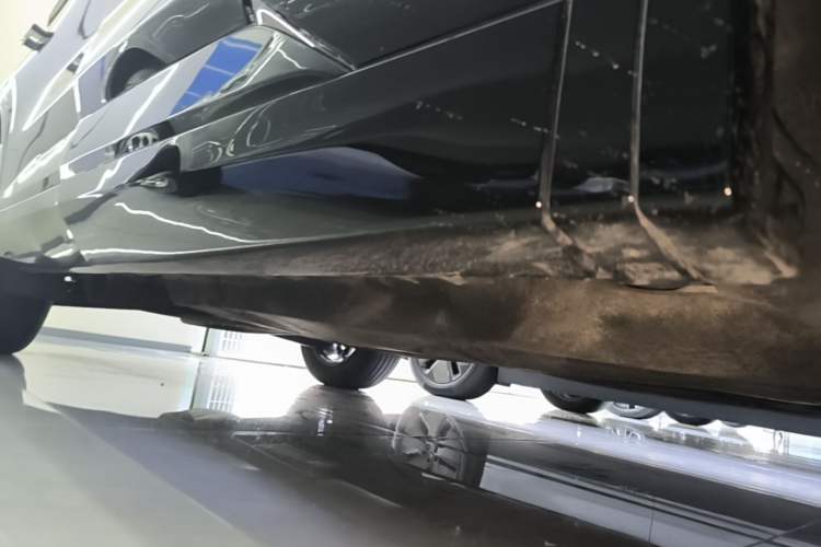 Used Ford Edge 2025 Ford Explorer L 2.0T EcoBoost Four-Wheel Drive 7-Seater Supreme Model Right Side Sill