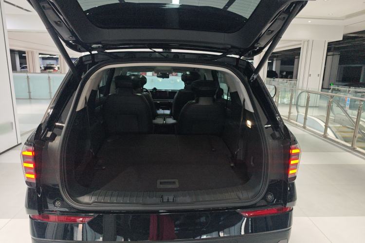 Used Ford Edge 2025 Escape L 2.0T EcoBoost Two-Wheel Drive 7-Seater Luxury Model Trunk