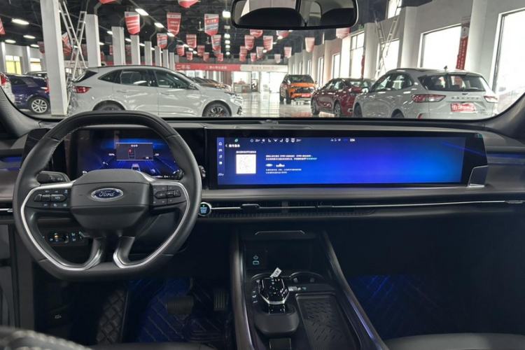 Used Ford Edge 2025 Ford Explorer L 2.0T EcoBoost E-Hybrid Four-Wheel-Drive 7-Seater Supreme Model Audio And AC Panel