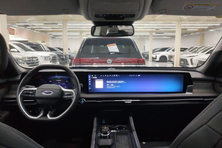 Used Ford Edge 2025 Ford Explorer L 2.0T EcoBoost E-Hybrid Four-Wheel-Drive 7-Seater Supreme Model Center Console