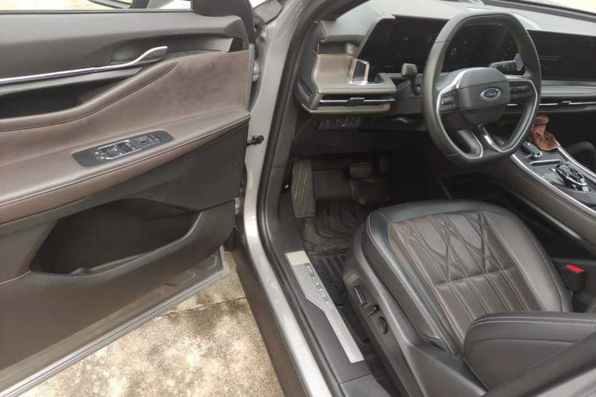 Used Ford Edge 2025 Ford Explorer L 2.0T EcoBoost E-Hybrid Four-Wheel-Drive 7-Seater Supreme Model Driver Seat