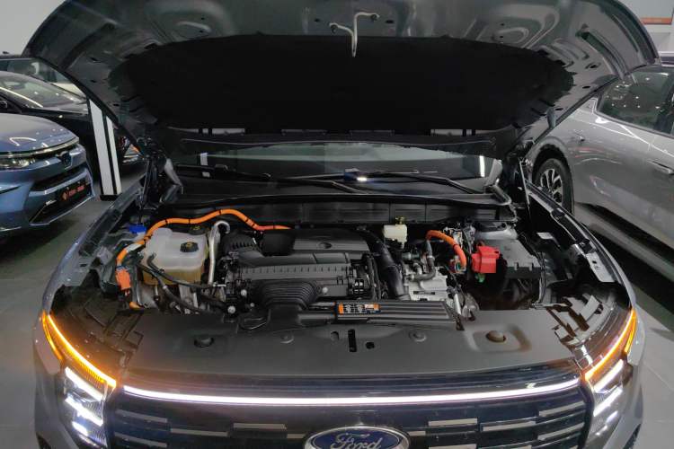 Used Ford Edge 2025 Ford Explorer L 2.0T EcoBoost E-Hybrid Four-Wheel-Drive 7-Seater Supreme Model Engine Bay