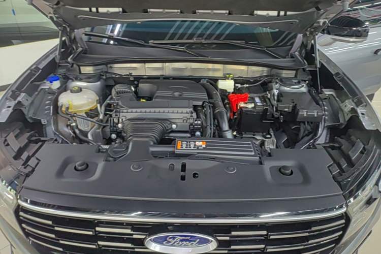 Used Ford Edge 2025 Escape L 2.0T EcoBoost Two-Wheel Drive 7-Seater Luxury Model Engine Bay