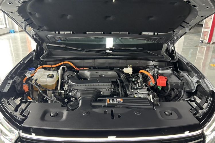 Used Ford Edge 2025 Ford Explorer L 2.0T EcoBoost E-Hybrid Four-Wheel-Drive 7-Seater Supreme Model Engine Bay