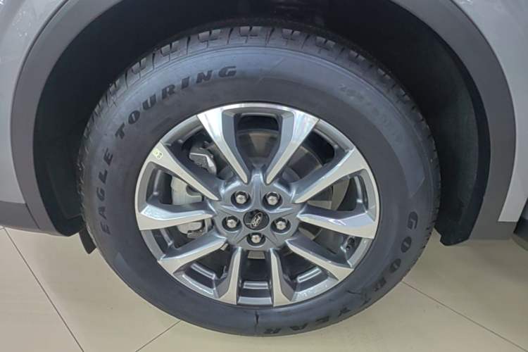 Used Ford Edge 2025 Escape L 2.0T EcoBoost Two-Wheel Drive 7-Seater Luxury Model Exterior 4